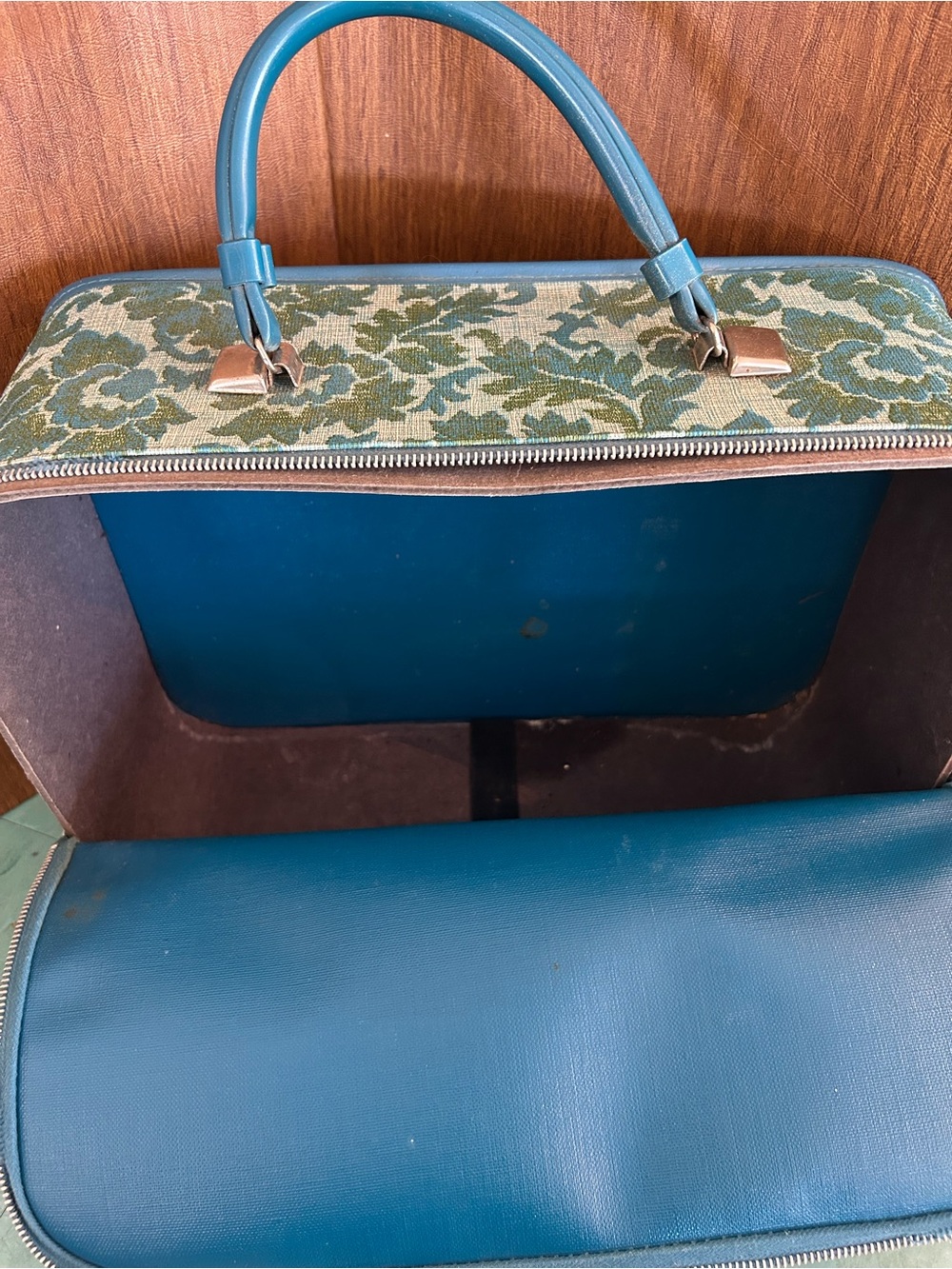 Vintage suitcase, 1960s blue and green floral plastic - Picture 4 of 6